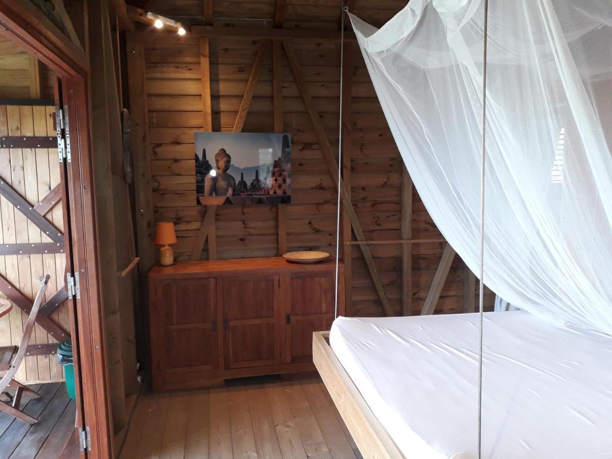 Ti Kaz Anoli Cottage En Bois Avec Vue Sur La Baie Terre-de-Bas المظهر الخارجي الصورة